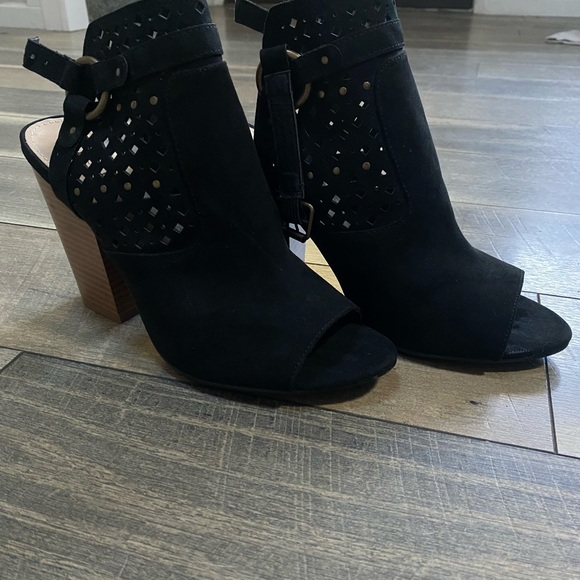 Black Heels - Picture 8 of 8